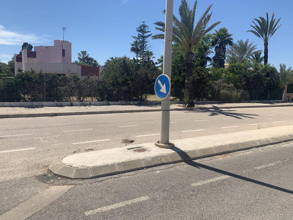 La tala que ha encendido a los vecinos de Cabo Roig en Orihuela Costa