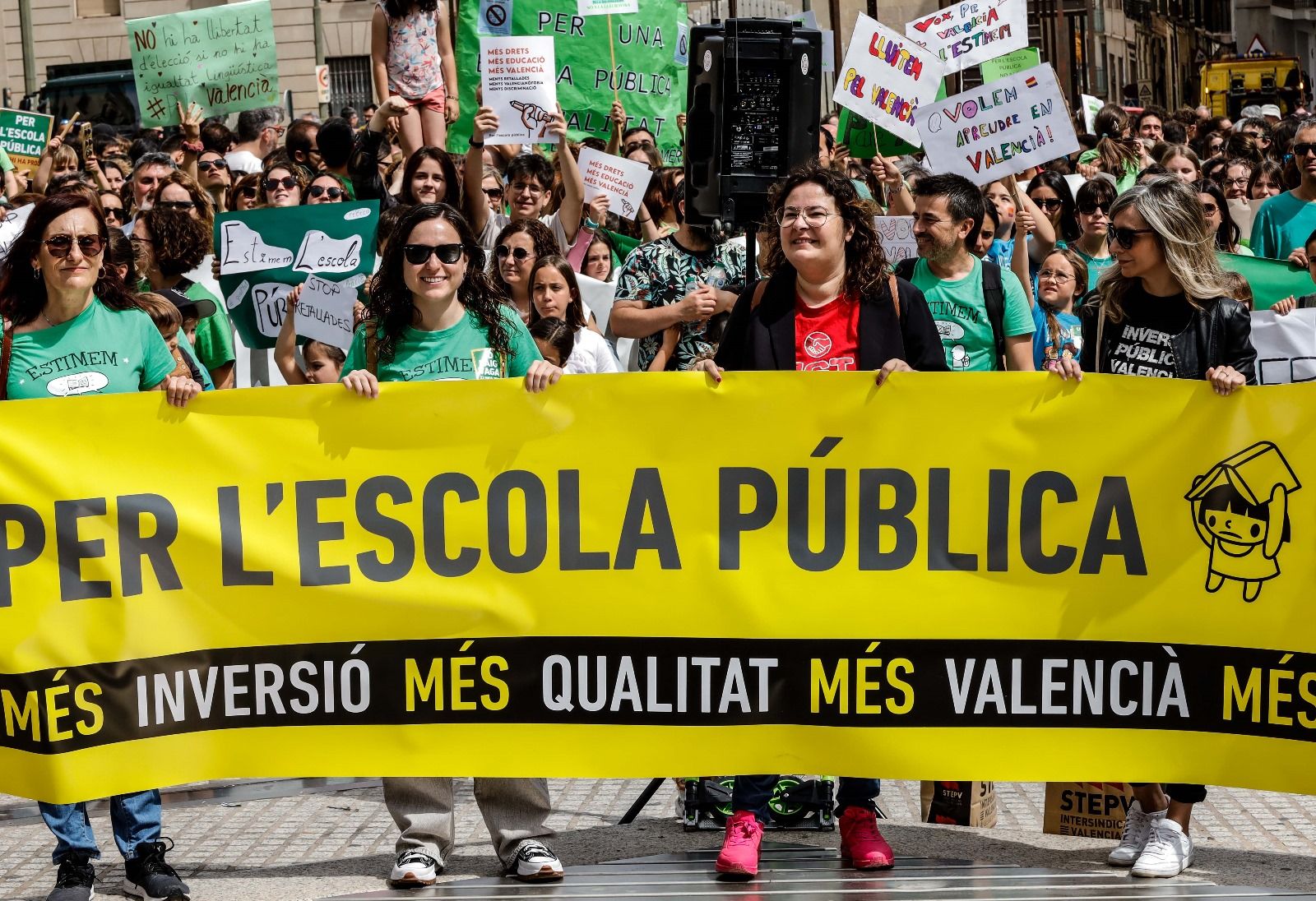 Concentración en Alcoy por la educación pública y sin recortes