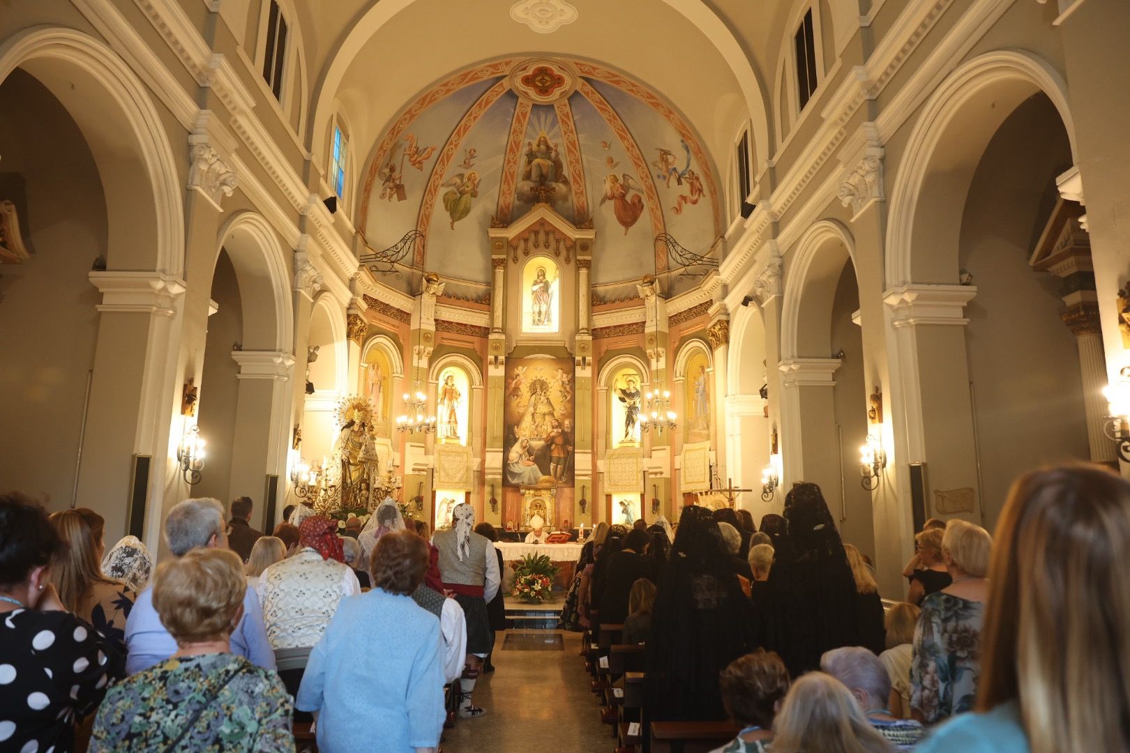 Procesión de la Virgen de los Desamparados del Barrio de San Isidro