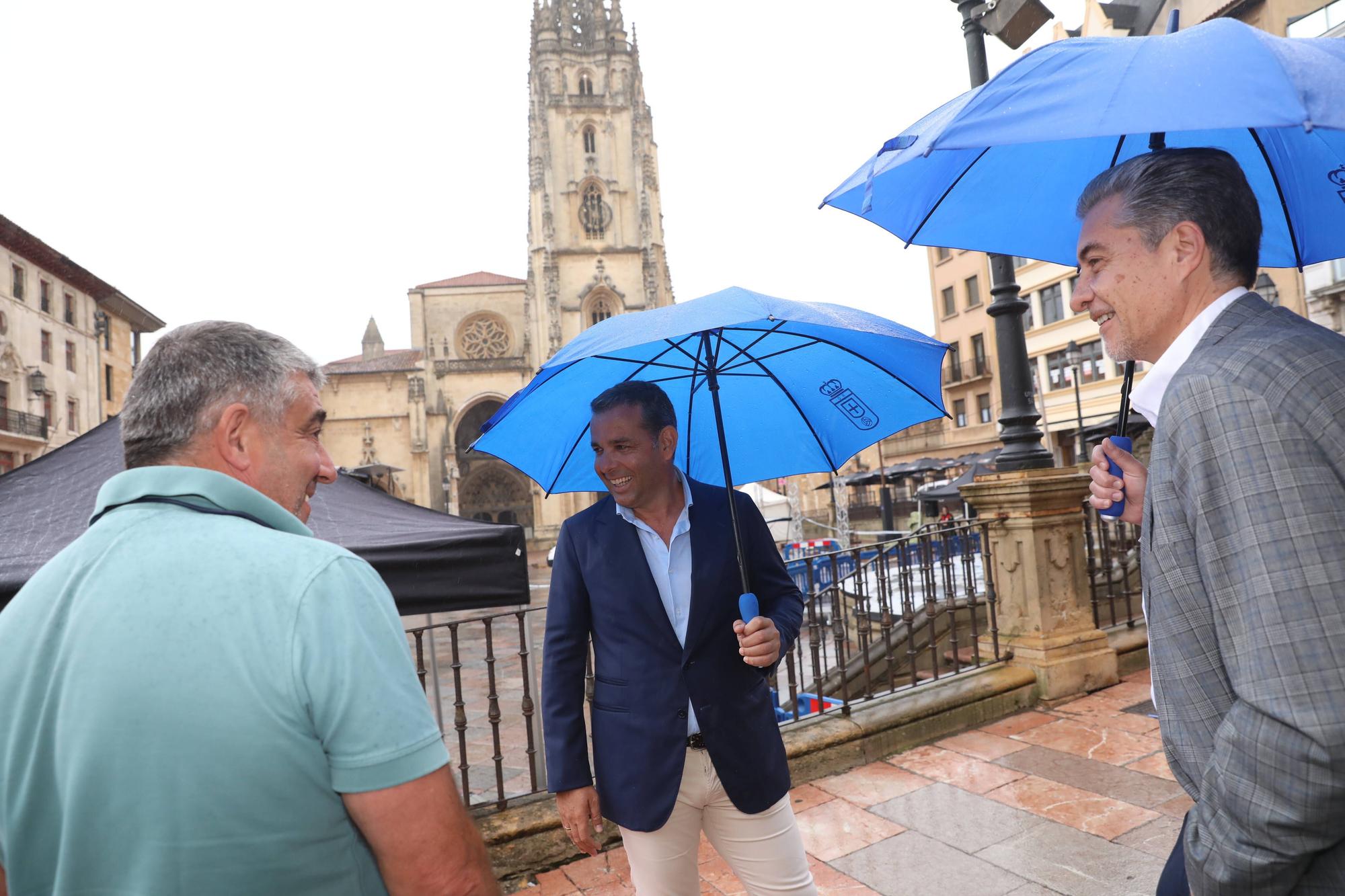 EN IMÁGENES: Presentación de Javi Calleja como entrenador del Real Oviedo