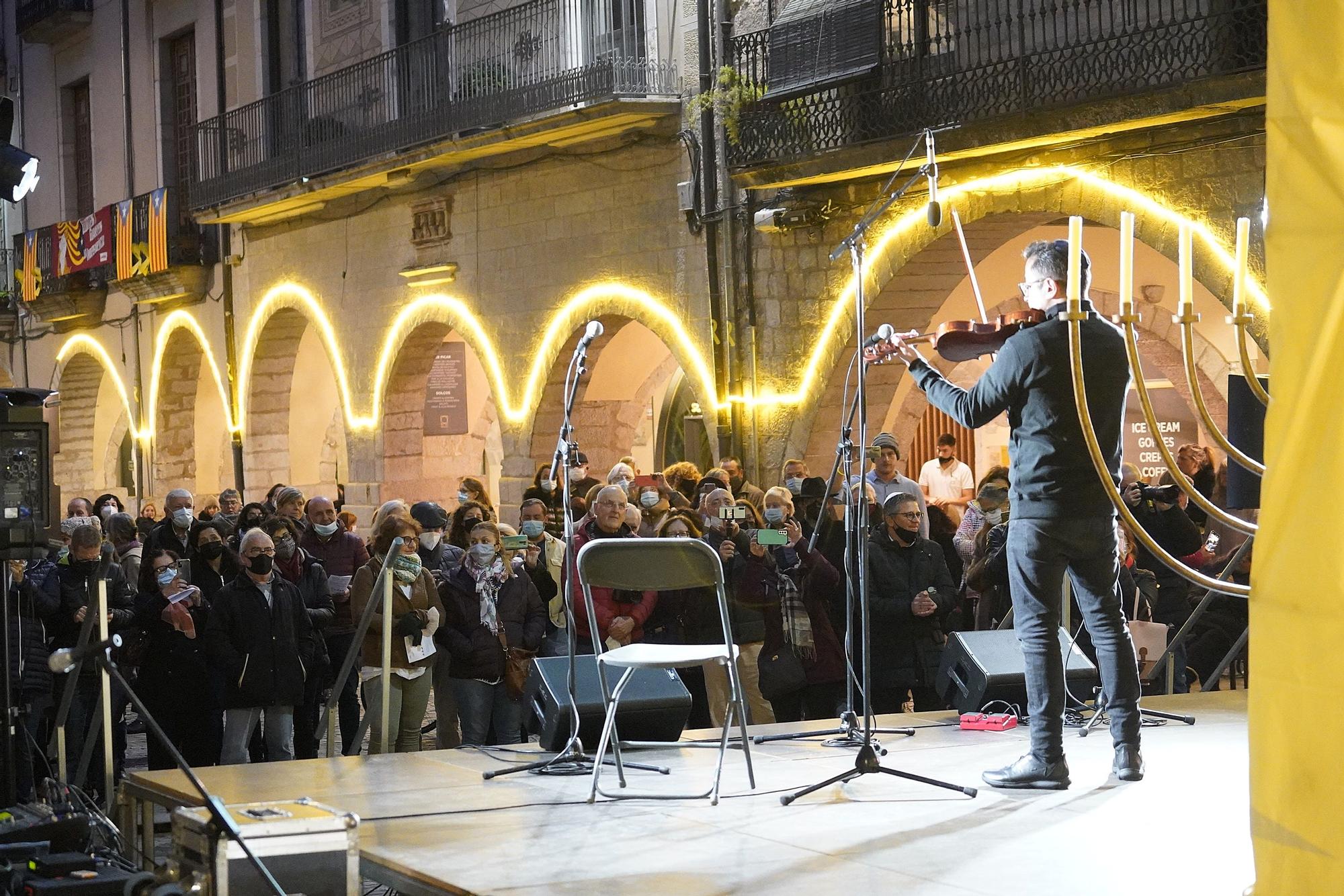 Girona celebra la Hanukkà i fa un clam per la convivència