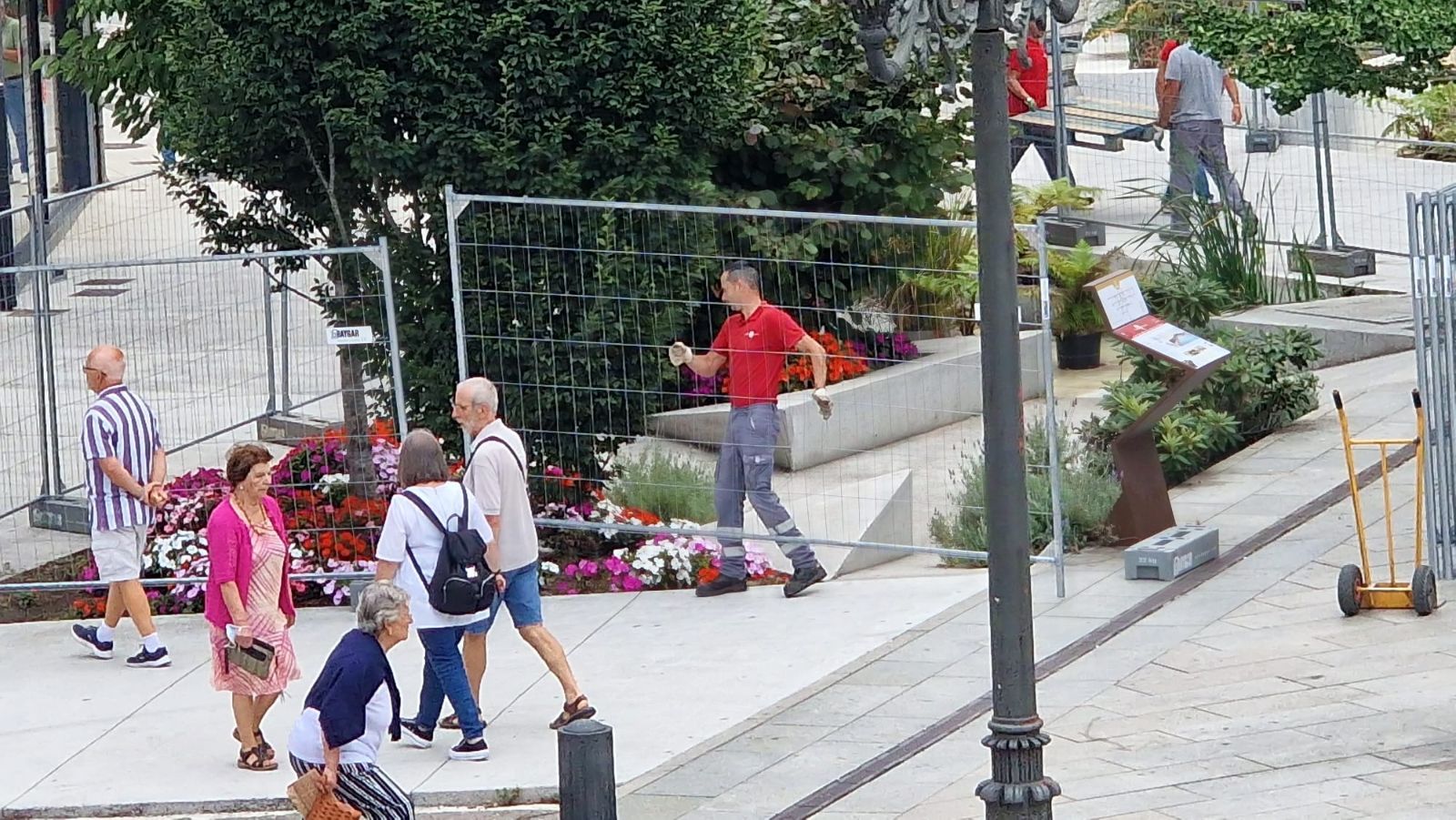 Vilagarcía se “atrinchera” a 24 horas de la invasión.