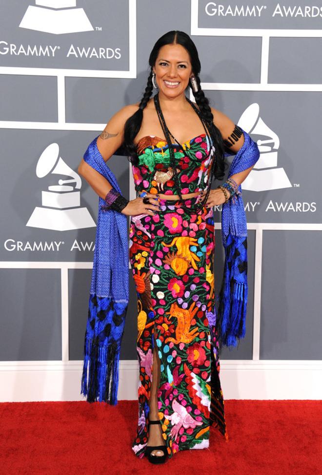 Las peor vestidas de los Grammy: Lila Downs