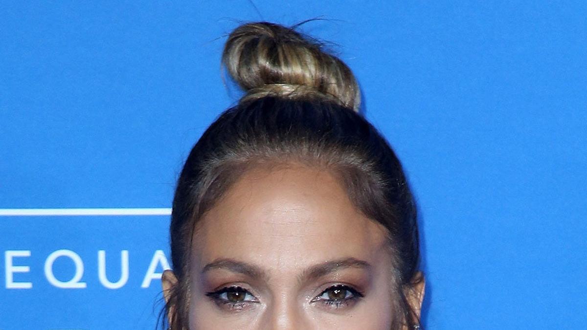 Jennifer Lopez y cómo llevar el nude al extremo