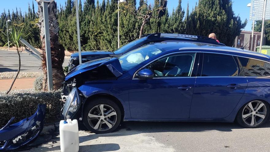 Aparatoso choque en Orpesa al saltarse un &#039;stop&#039;