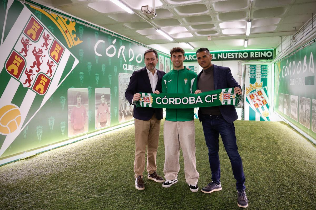 Mikel Goti, presentado como nuevo jugador del Córdoba CF