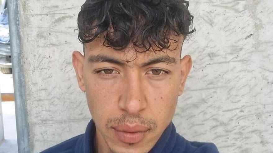 lsión de un joven marroquí tras solicitar asilo: "Tiene padrón, tarjeta sanitaria y está a punto de conseguir los papeles"