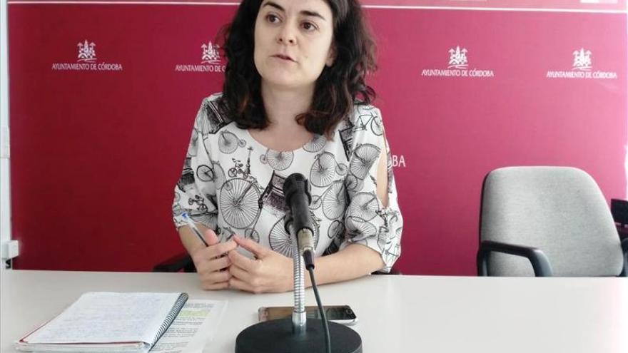 Ganemos acusa al PSOE de dilatar los tiempos para la municipalización de la ayuda a domicilio