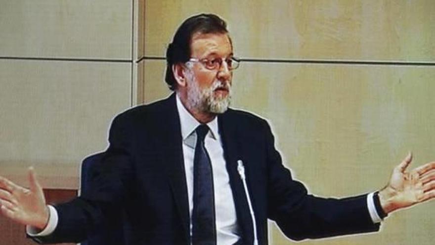 Rajoy declara com a testimoni i es desentén dels comptes del PP
