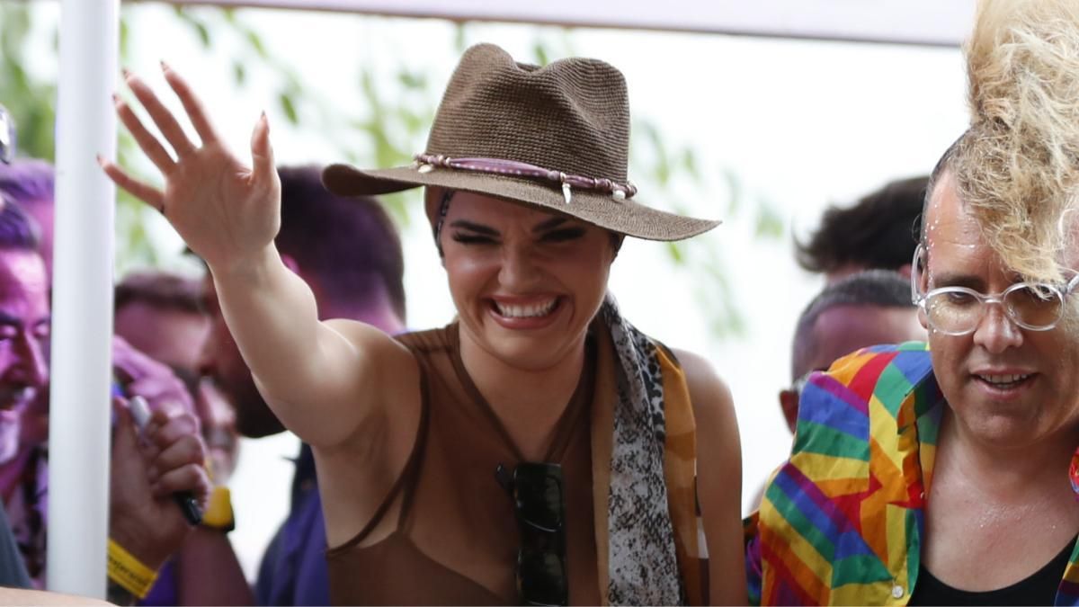 Quiénes fueron los famosos que asistieron al Pride 2025: Melody, Óscar Casas, Lalachus, Dulceida y más