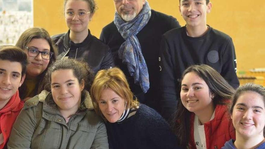 Alumnos y profesores que viajan al festival de cine en Francia.