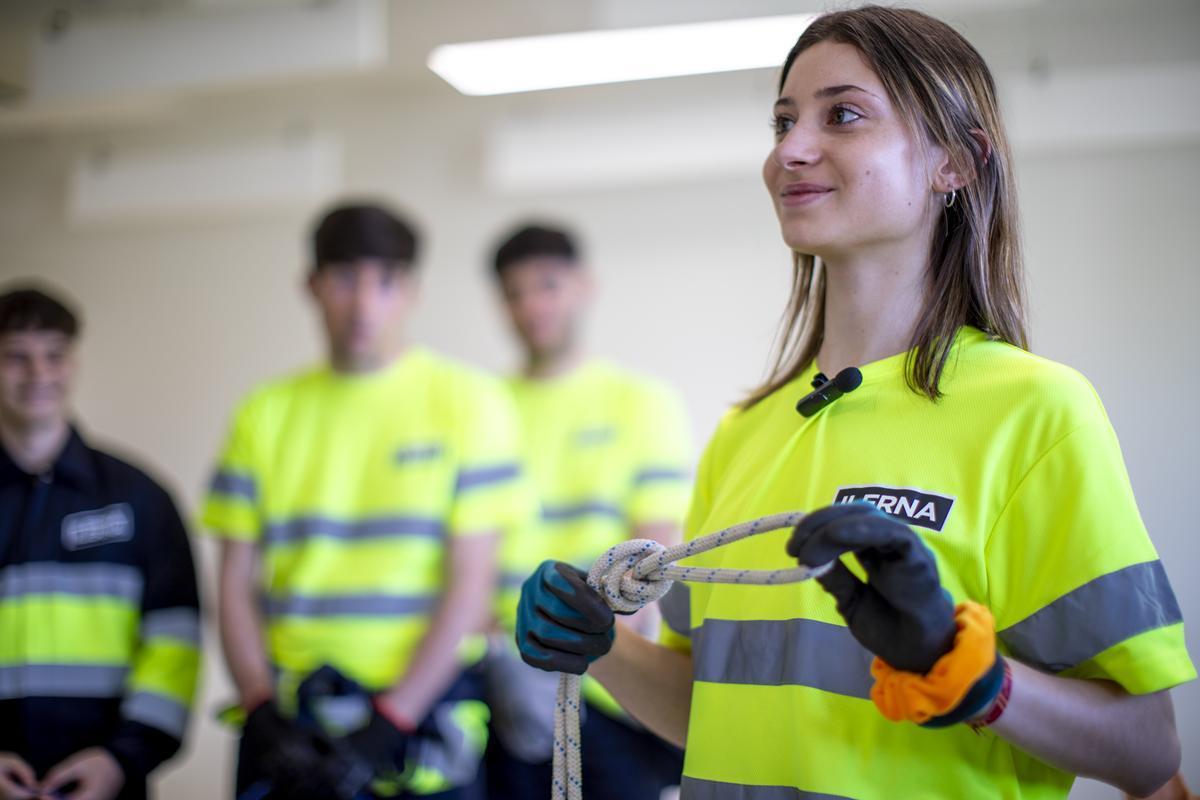 Una alumna de ILERNA Córdoba durante una formación práctica.