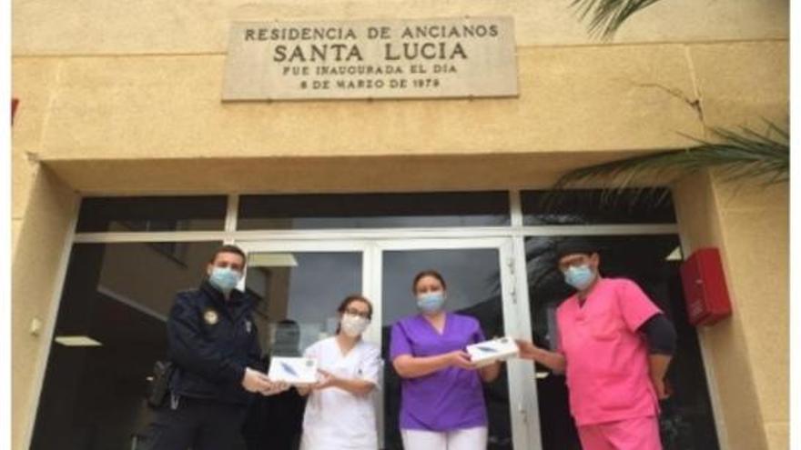 Los sindicatos FESEP Y SPPLB donan dos tablets a la Residencia Santa Lucía