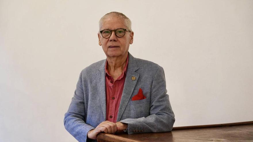 Carlos Pérez Ariza: "Como los espías, los periodistas se pasean por la mentira"