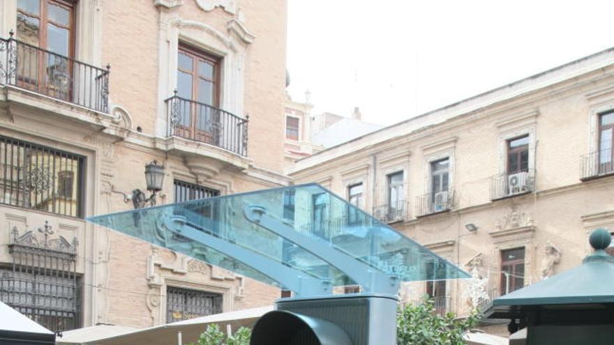 Internet gratis en siete cabinas al aire libre repartidas por la ciudad -  La Opinión de Murcia