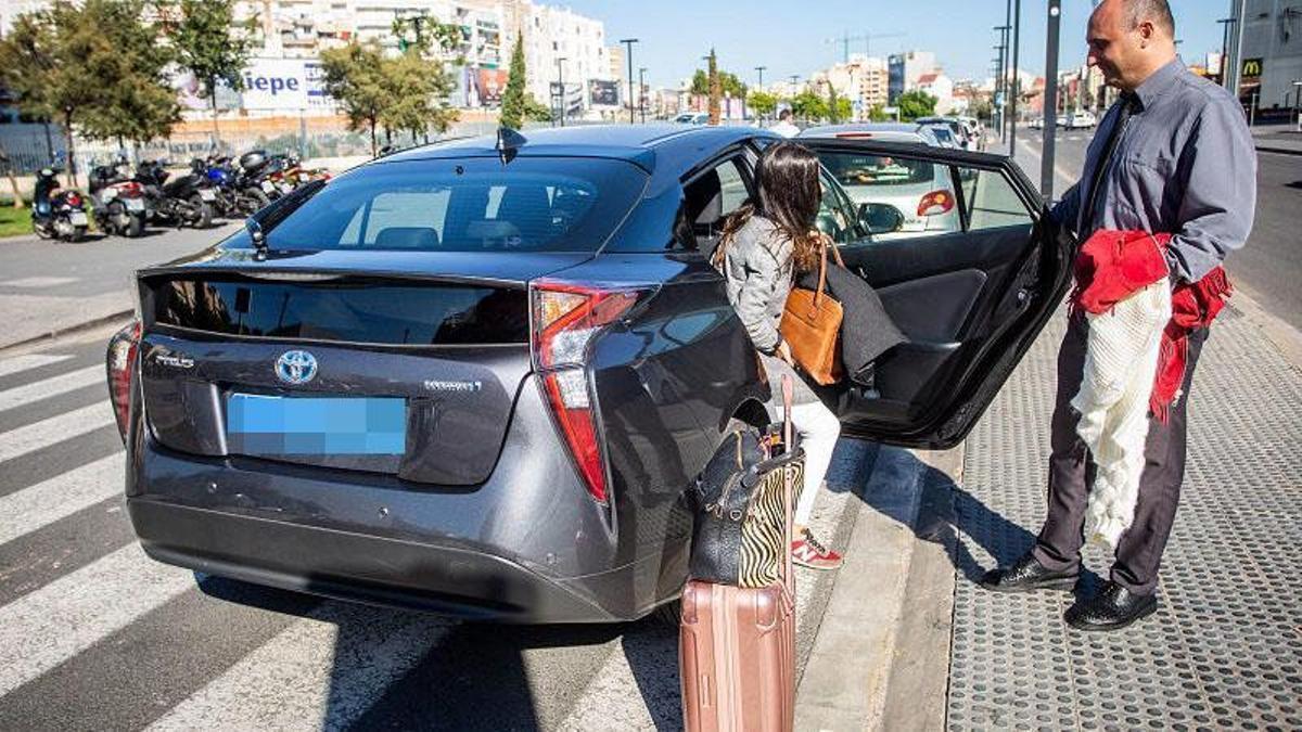 Imagen de un vehículo VTC en la provincia de Málaga.