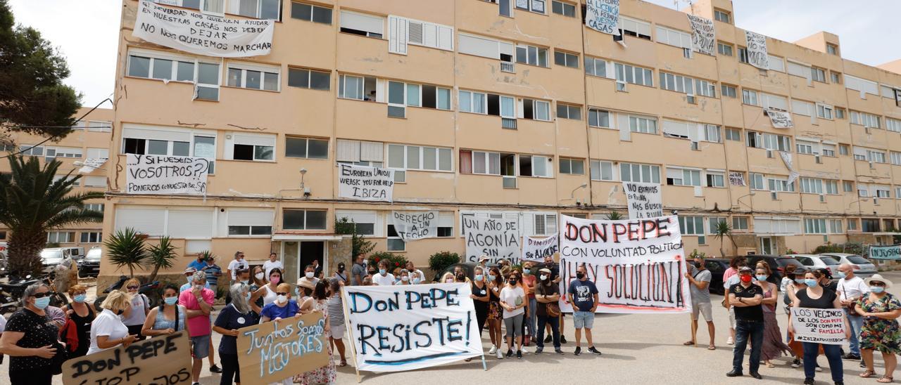 Imagen de archivo del bloque A de los Apartamentos Don Pepe