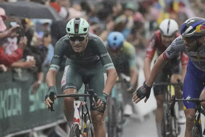 La etapa 17 del Tour de Francia, en imágenes