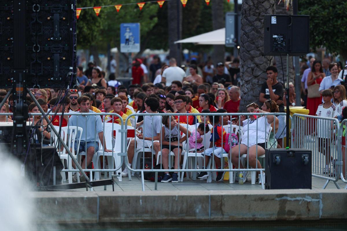 Galería: el ambiente del público durante la semifinal del Mundial entre España y Francia
