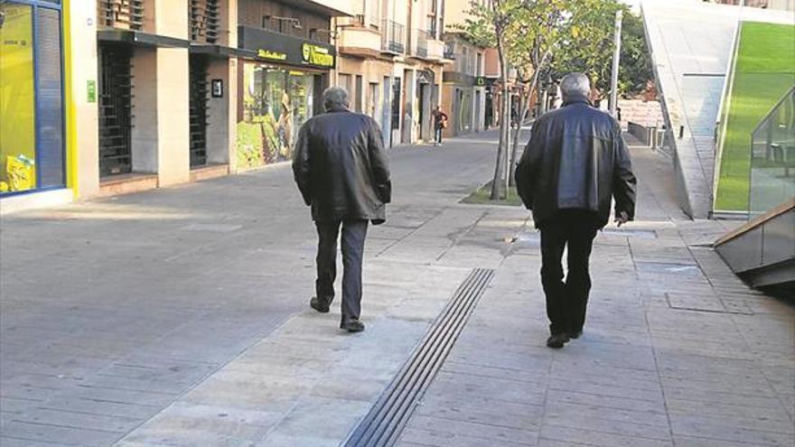 Una nueva actuación en la plaza Major gana espacio para el peatón