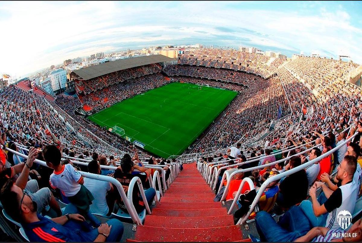Inclinación de las gradas del Nou Mestalla