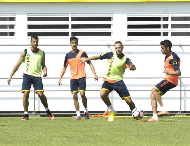 ENTRENAMIENTO DE LA UD LAS PALMAS Y ENTREVISTGA ...