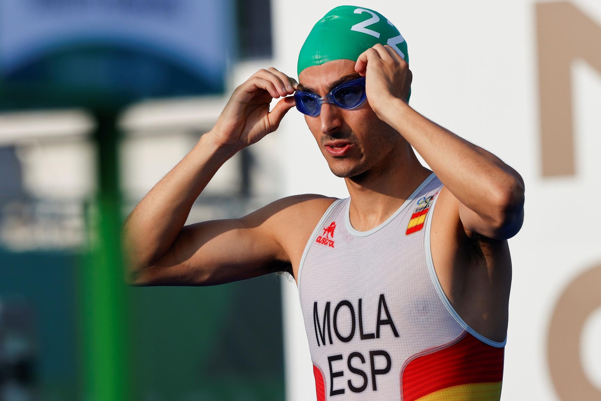 Mario Mola, durante la prueba de triatlón de Tokio 2020