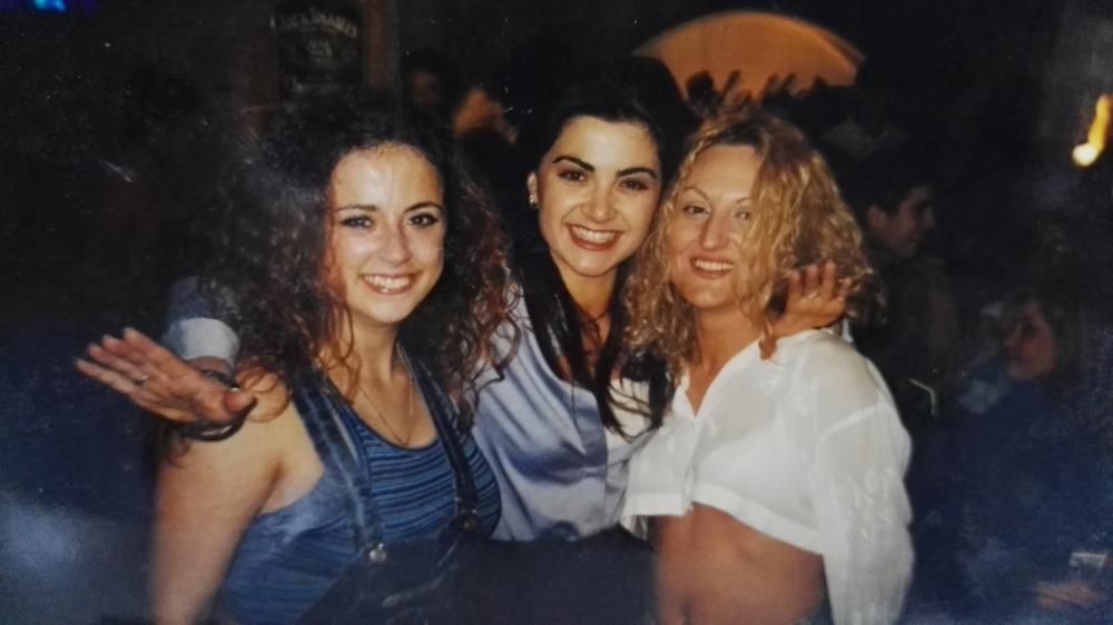 Chicas guapas. Mayo de 1998.