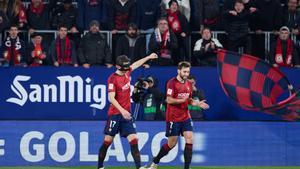 Ante Budimir celebra su gol en el Osasuna-Deportivo Alavés