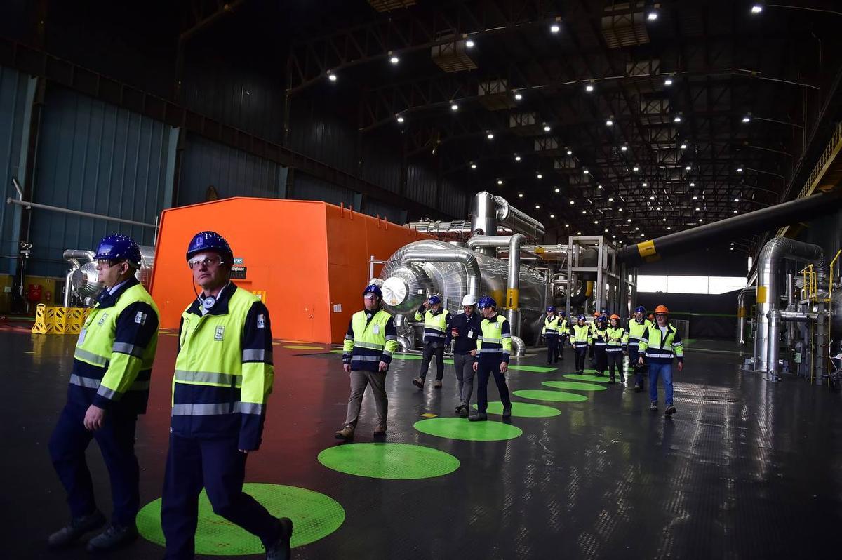 Fotogalería | La delegación de eurodiputados visita Almaraz y conoce de primera mano el funcionamiento de la central nuclear