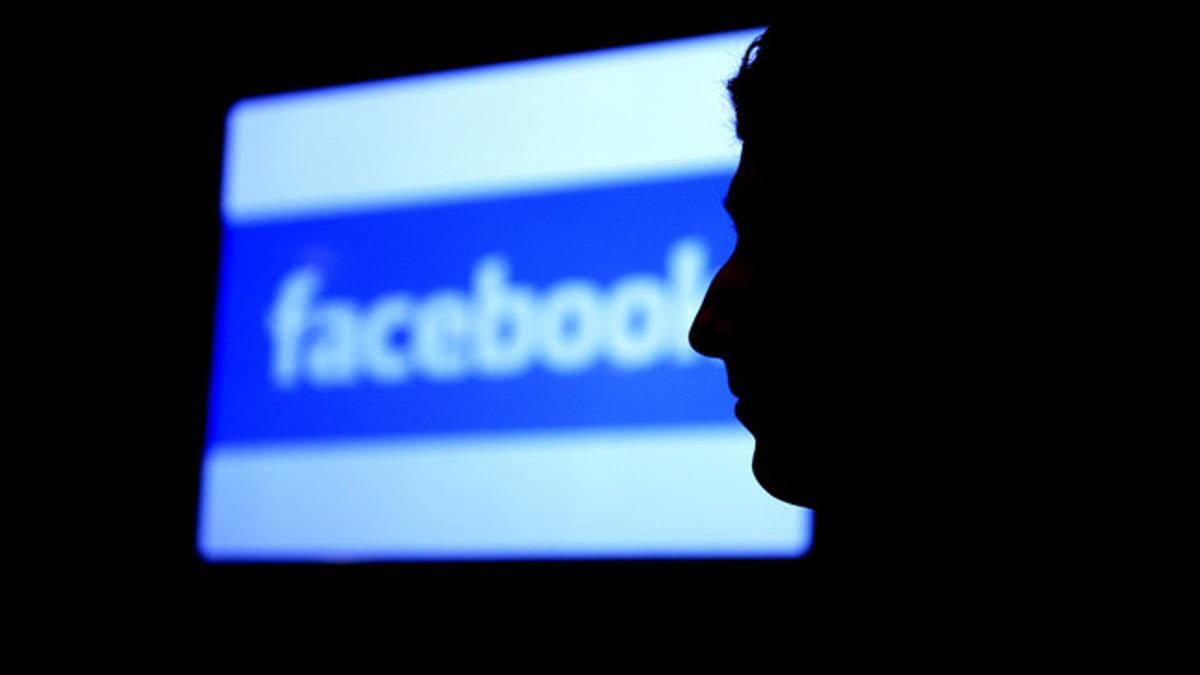 Facebook también permite usar etiquetas