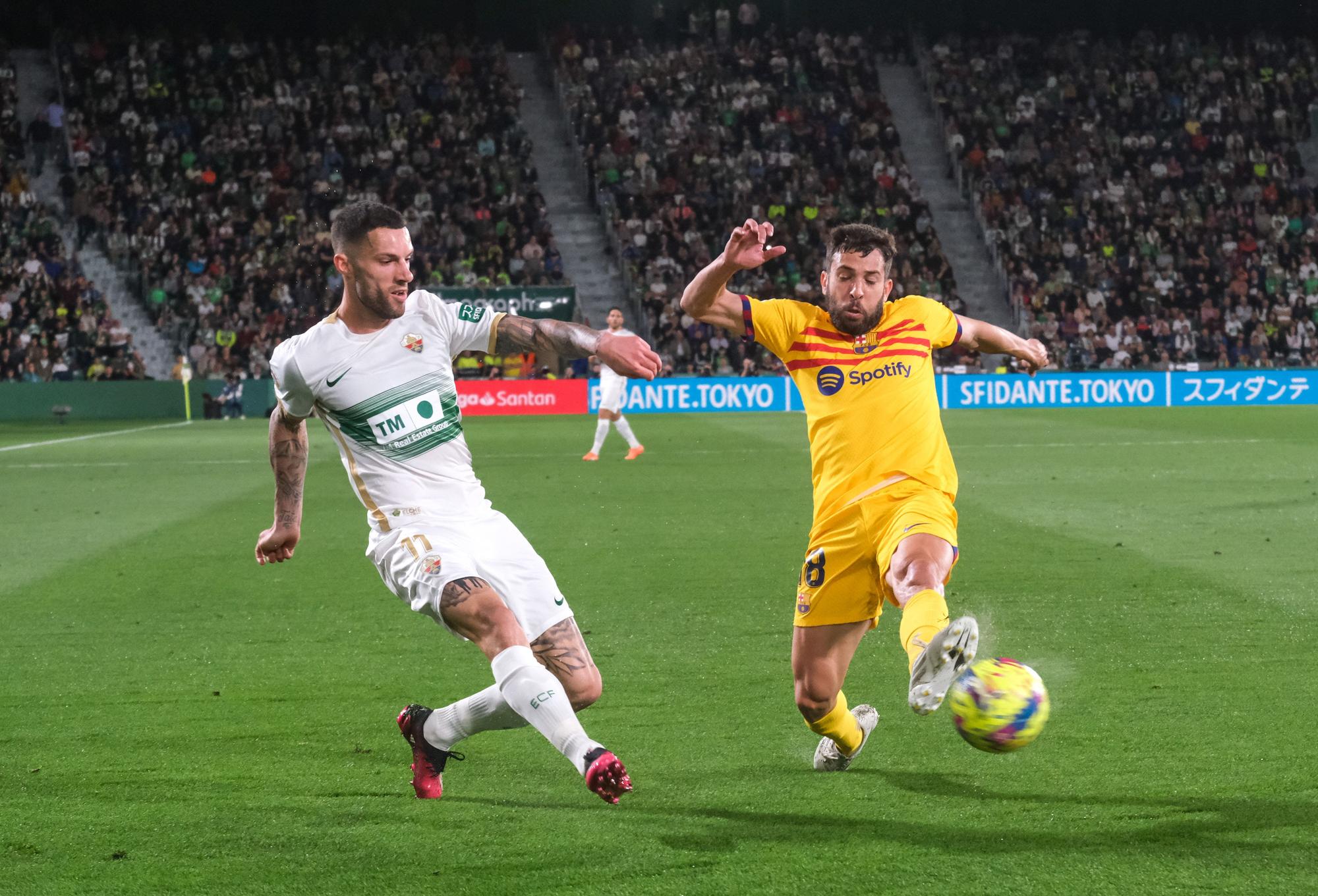 Así se ha vivido el Elche - Barça en el Martínez Valero