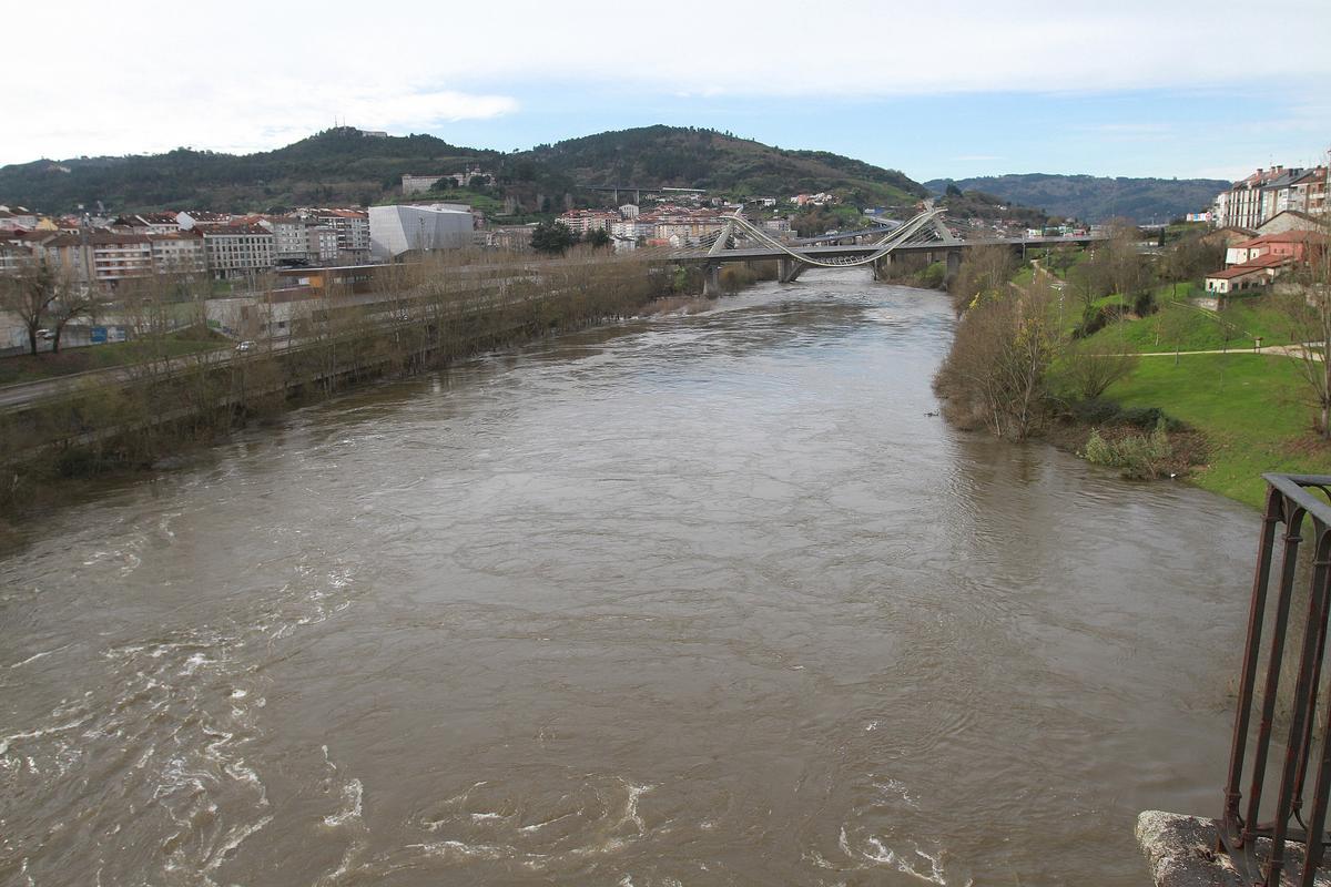 Así circulaba el río Miño por Ourense este pasado domingo.