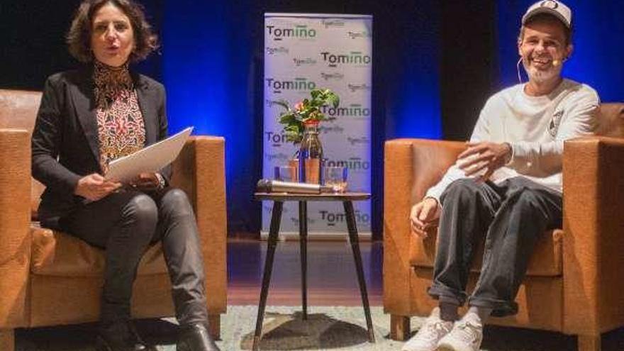 Sandra González y Juan Llorca, ayer, en Tomiño. // Gustavo Rivas / D.B.M.