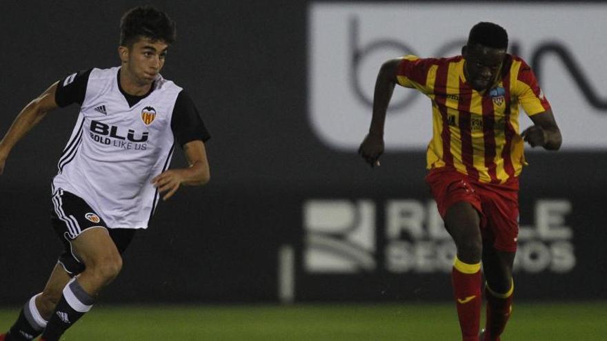 El Mestalla reacciona sin Penev