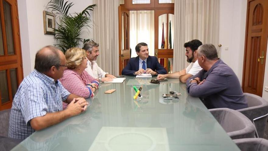 Encuentro institucional entre el alcalde y UGT