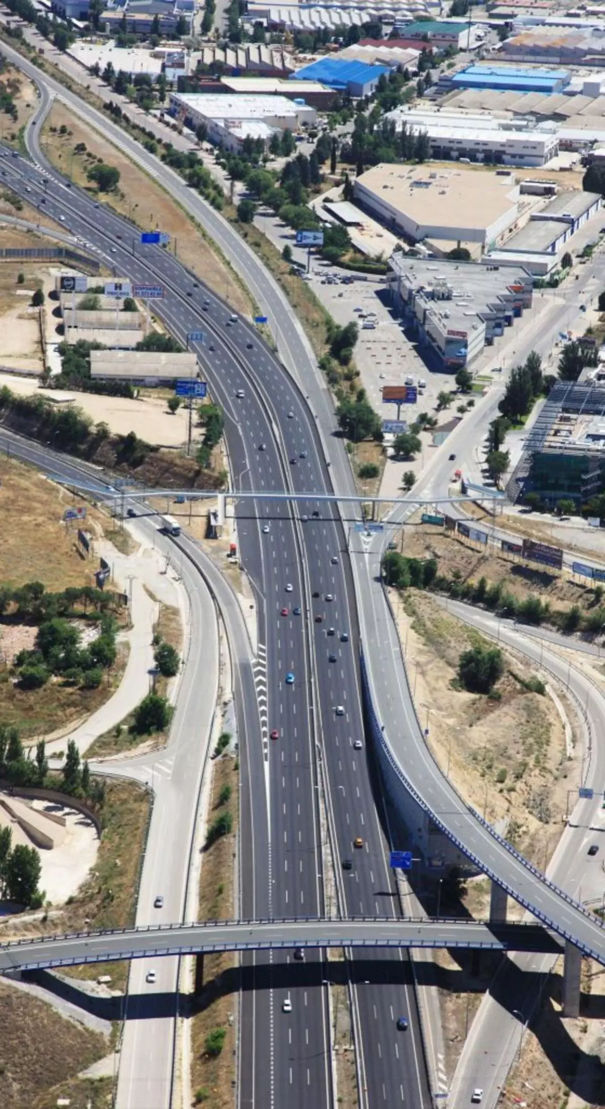 Madrid negocia la gestión de once autovías con peaje en sombra mientras defiende la AP-9 de Audasa hasta 2048