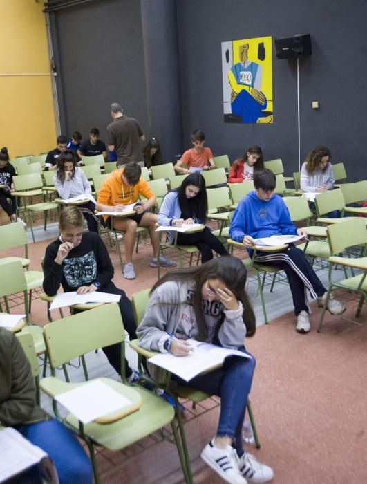 La Plataforma Galega en Defensa do Ensino Público cifró este mediodía en más de un 80% los alumnos convocados a las pruebas de evaluación de 6º de Primaria y 4º de ESO que no acudieron a realizarlas.