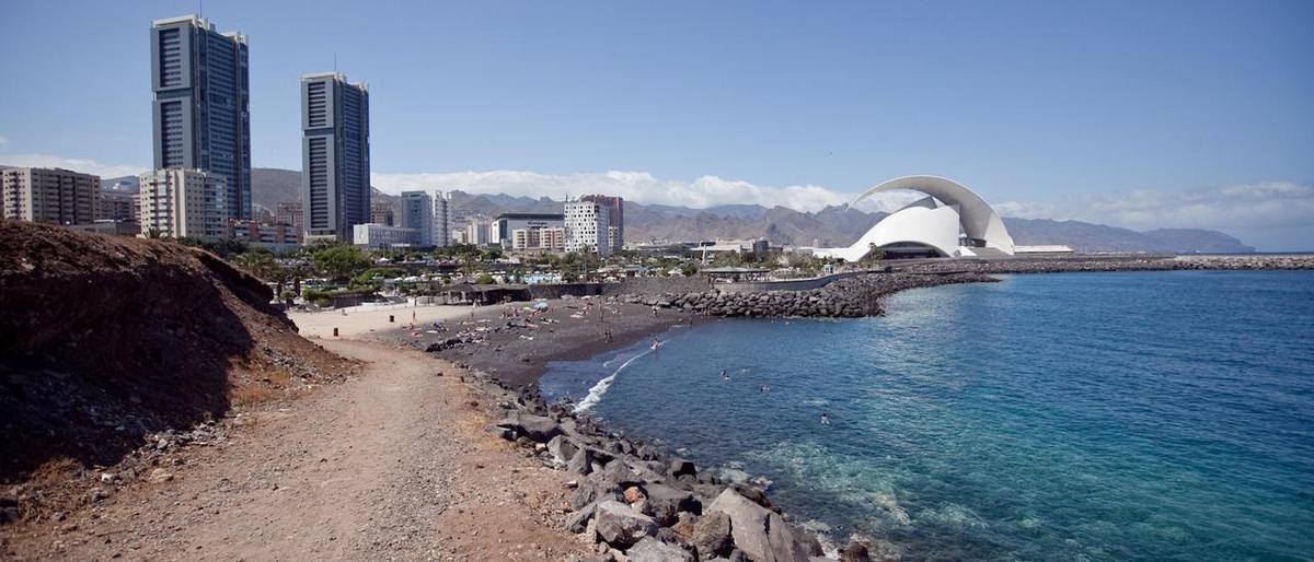 Litoral de Santa Cruz de Tenerife, a la altura del Palmétum.