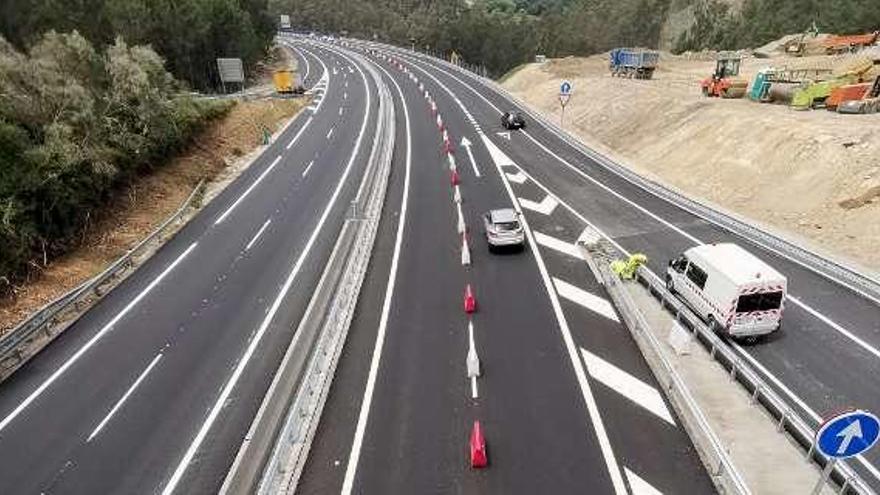 Imagen de la nueva autovía de cuatro carriles en A Fraga. // S. Álvarez