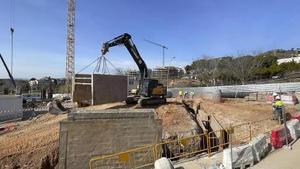 Obras en marcha del proyecto Porta Diagonal de Esplugues, donde está prevista una torres que interesa a AstraZeneca.