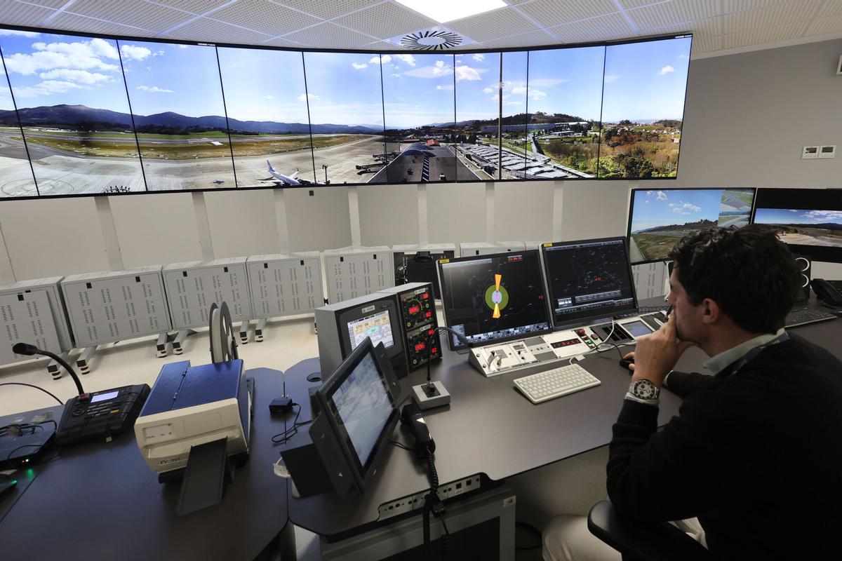 Torre de control digital del aeropuerto de Peinador.