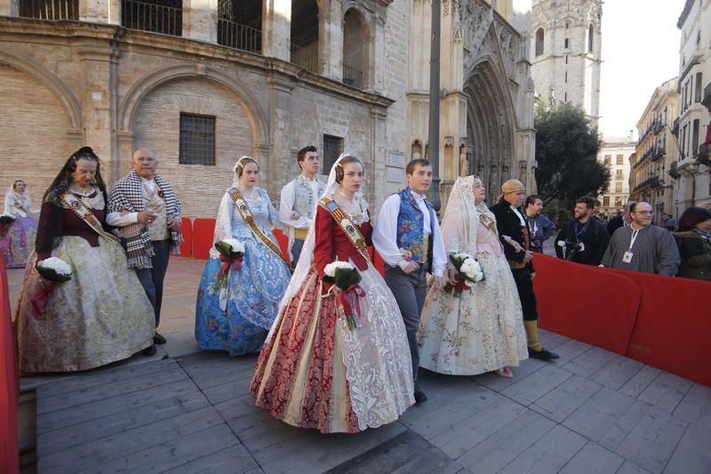 Comisiones falleras que han desfilado hasta las 18:00 horas.