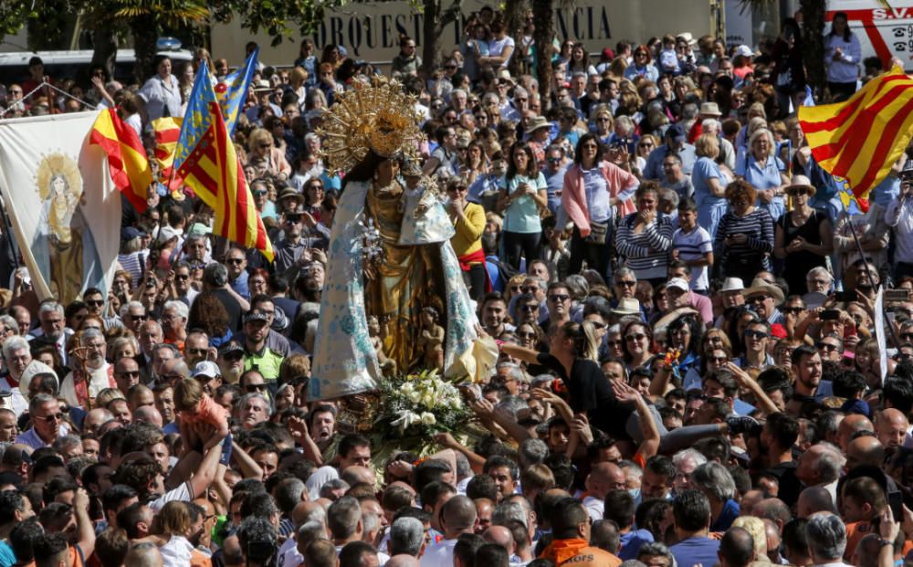 Día de la Virgen de los Desamparados: Traslado de la Mare de Déu