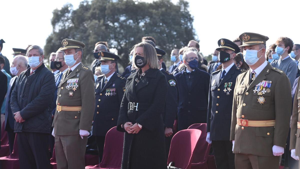 Parada militar en Cerro Muriano en honor a la patrona de la Infantería