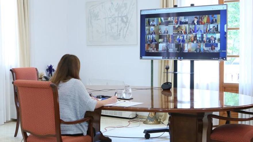 Francina Armengol bei der Videokonferenz der Ministerpräsidenten.