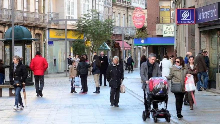 La calle Rey Daviña, una de las que se va a limpiar a fondo. // Noé Parga