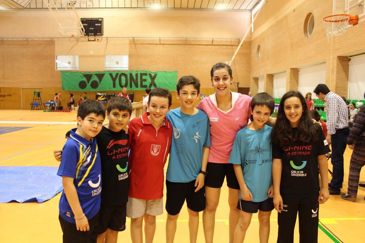 Marín posa con los jugadores gallegos en el Campeonato de España de 2014.