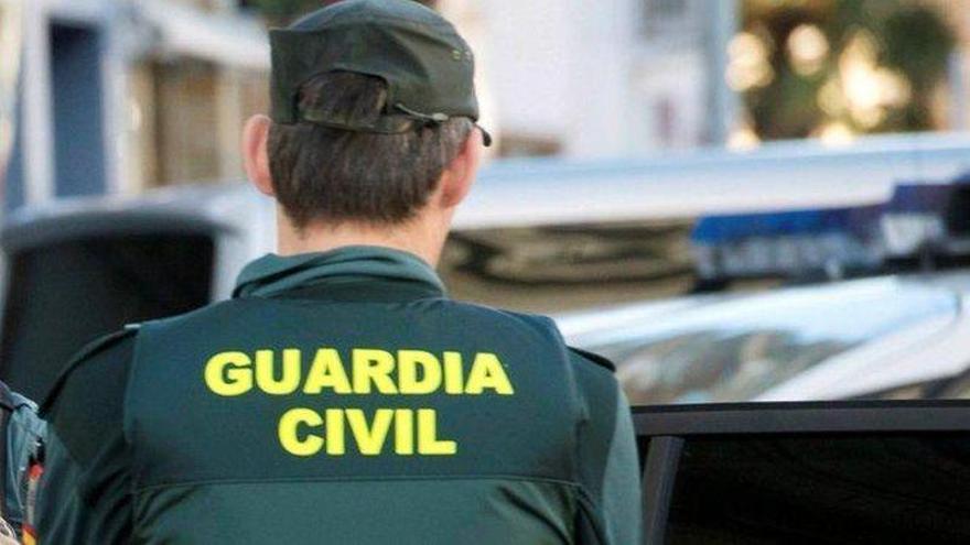 La Guardia Civil investiga a un joven por un presunto delito de estafa a través de internet