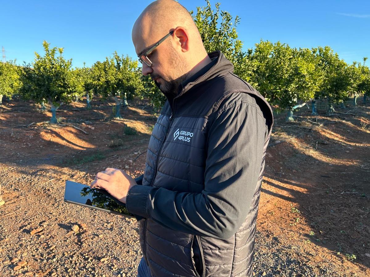 Guillermo Escartí, responsable de 4Piot, empresa de digitalización agraria de Grupo 4Plus.